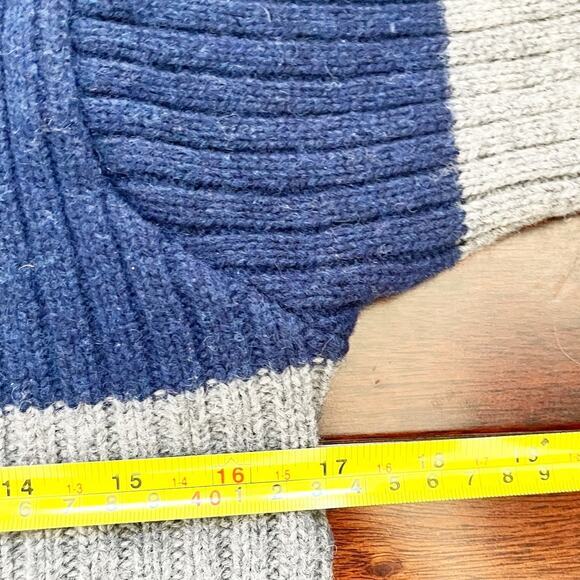 Harry Potter Lochlaven‎ of Scotland Womens Ravensclaw Sweater Sz S Wool Blue - Picture 7 of 7